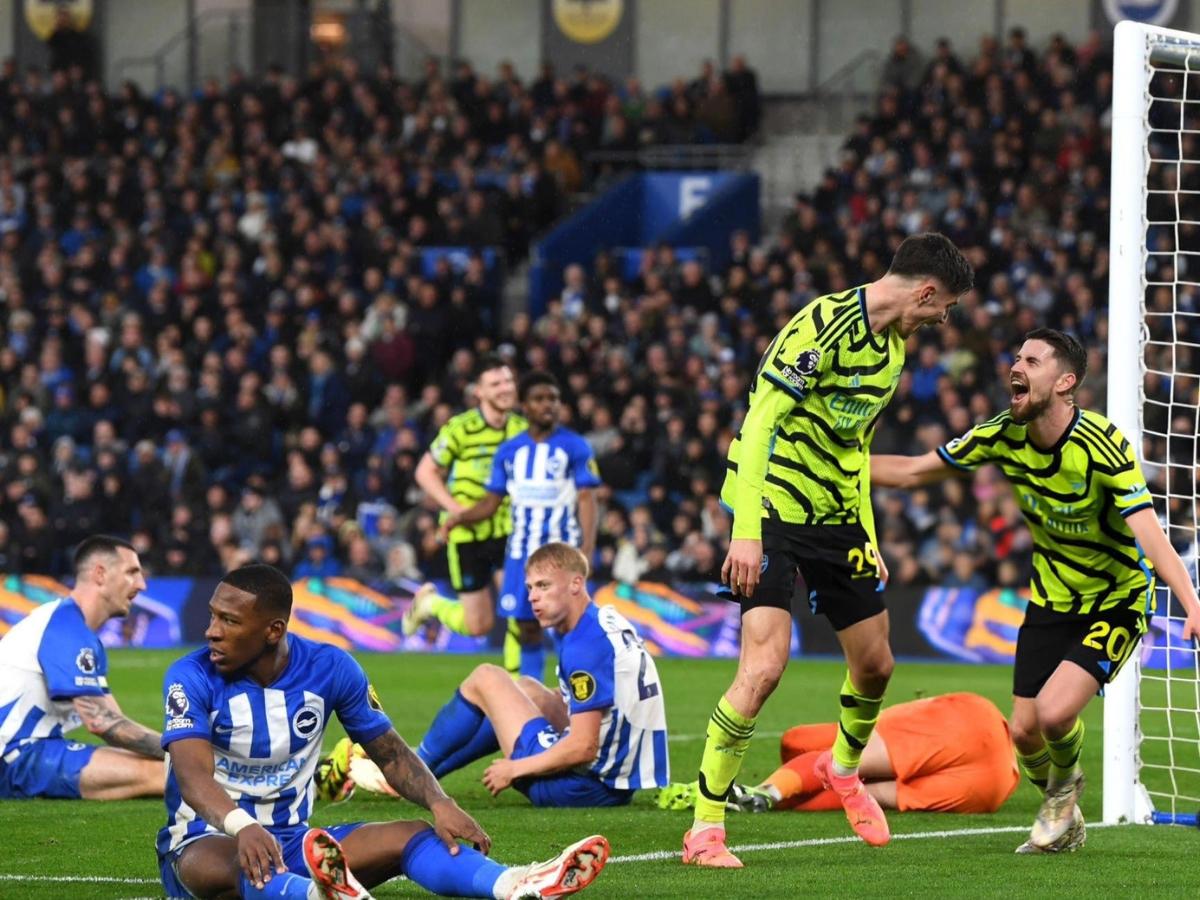 Arsenal đánh bại Brighton 3-0, chiến thắng 3 sao giúp Pháo thủ vươn lên nhất bảng Ngoại hạng Anh