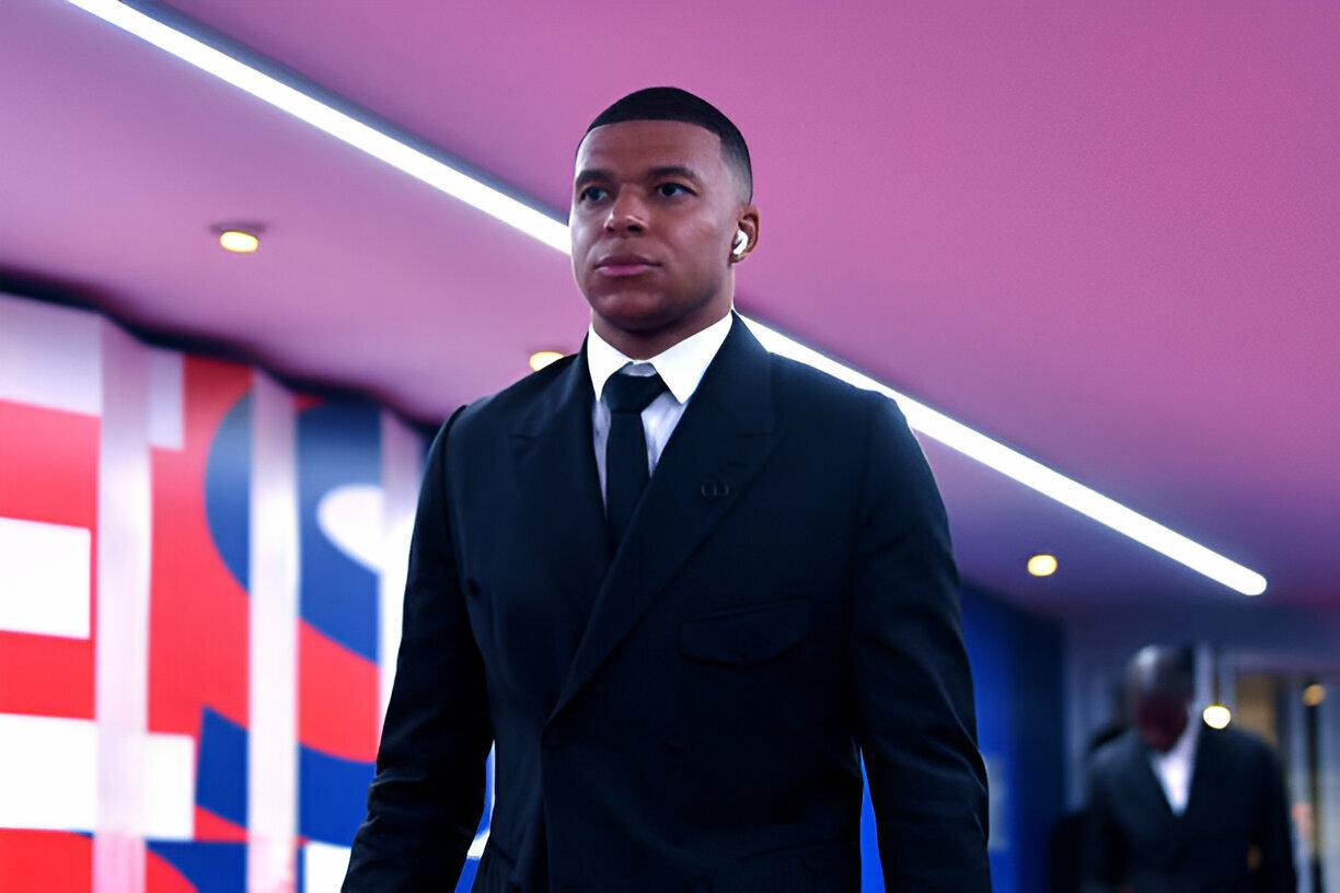 PSG thất bại đau đớn, Mbappe nhận 