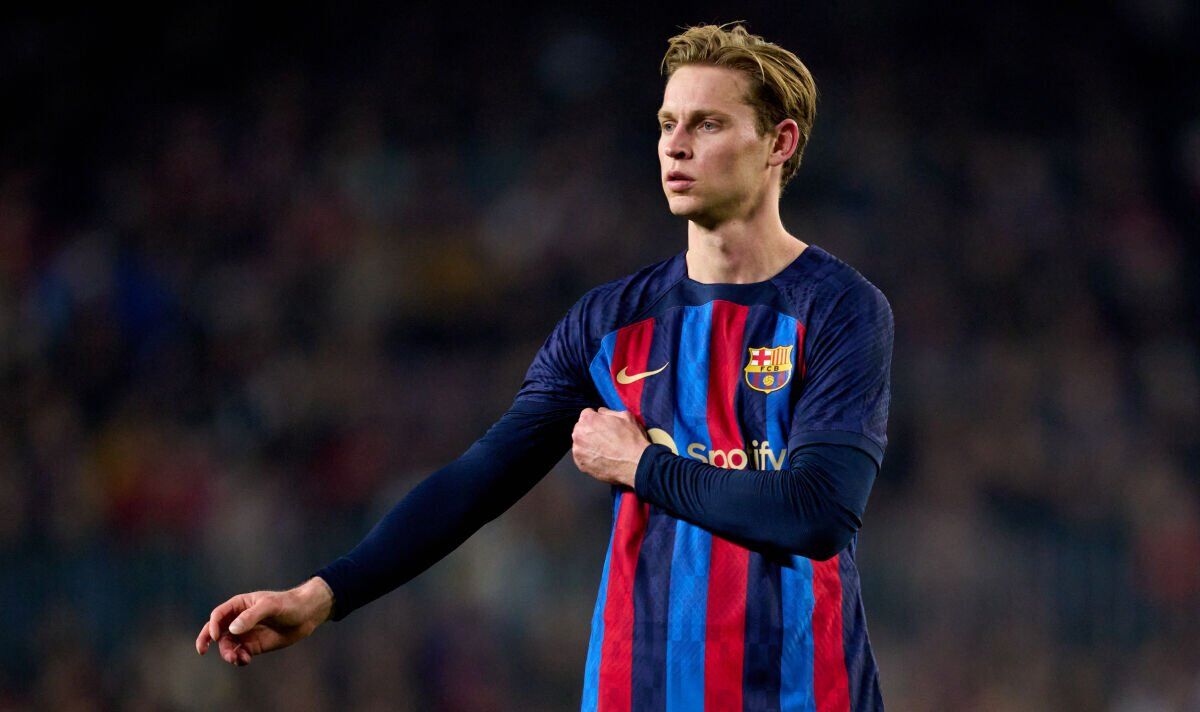 trong truong hop ra di, frenkie de jong se mang ve cho barcelona mot khoan tien lon