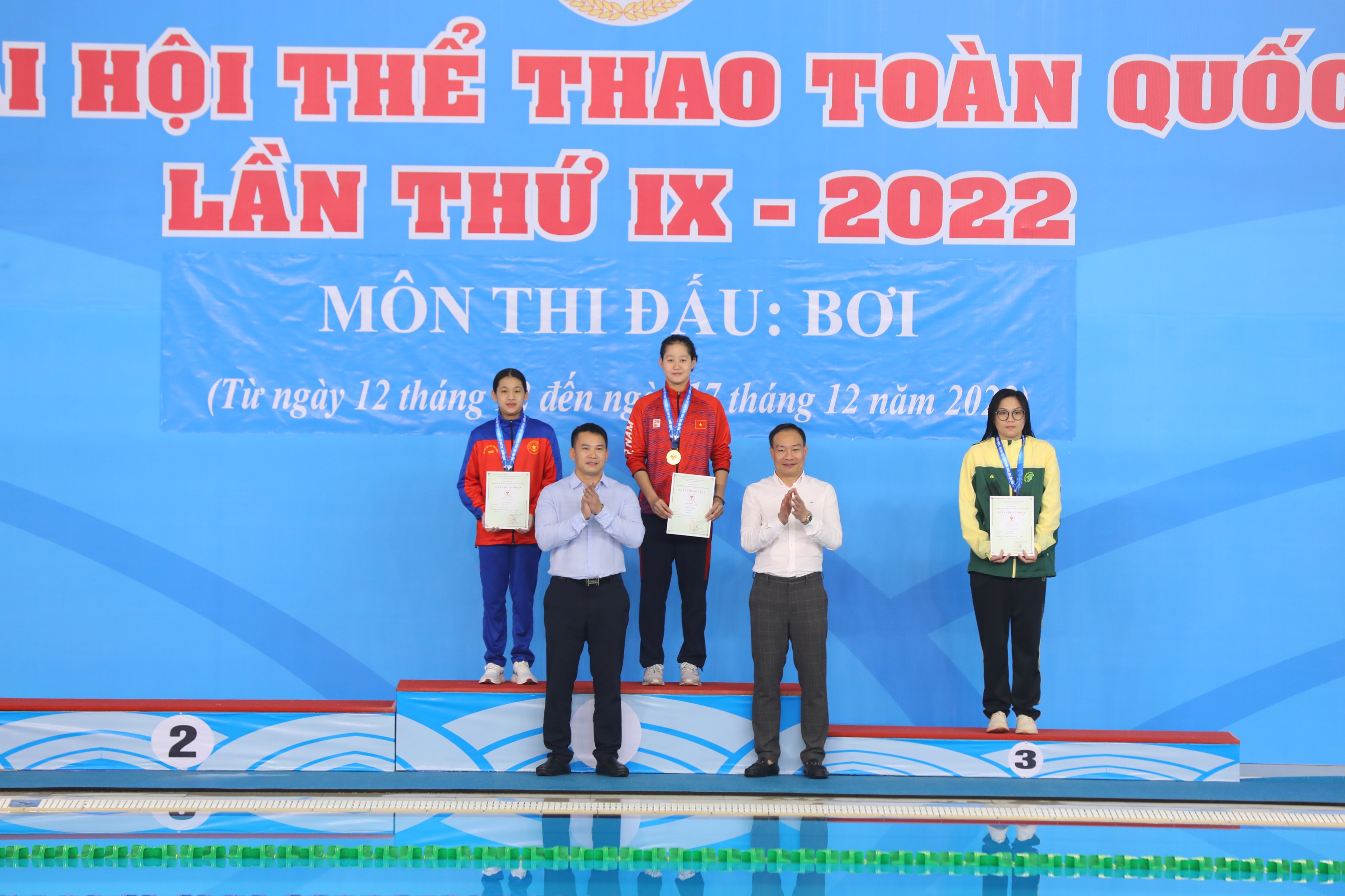 thuy hien pha vo ky luc cua anh vien