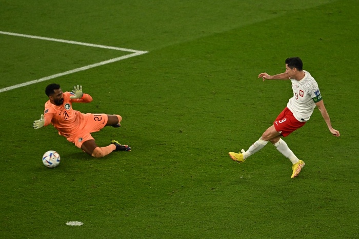 Lewandowski ghi ban dau tien o World Cup