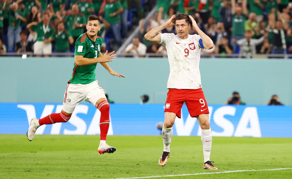 Lewandowski vs Mexico