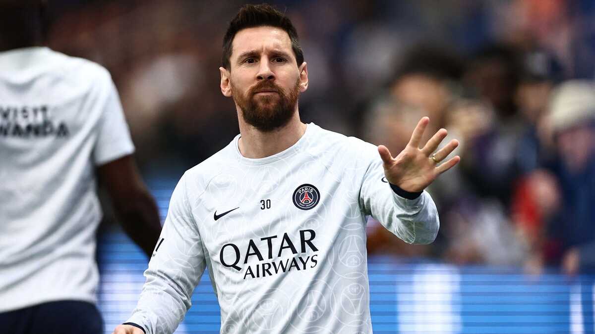 Lionel_Messi_PSG_2022-23 (1)