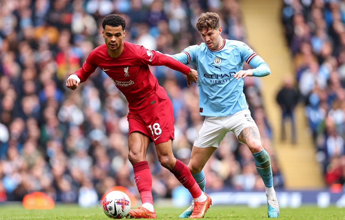Ngược dòng' ấn tượng, Man City 'đè bẹp' Liverpool tại Etihad