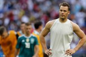 Chuyện lạ có thật: Đồng đội Neuer 'hồi sinh' sau 4 năm 'thiệt mạng'