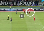 VIDEO: Bao trọn tuyến giữa, Tuấn Anh khiến Messi Thái tắt điện ngay trên sân nhà