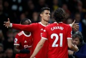 Ronaldo và Cavani báo tin mừng cho Man United giữa chuỗi trận bết bát
