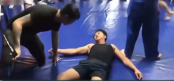 VIDEO: Huênh hoang đòi thách đấu võ sĩ MMA, 'bậc thầy kungfu' bị hạ đo ván dễ dàng