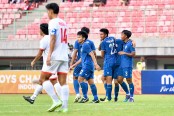 U19 Thái Lan thắng nhọc Philippines nhờ bàn thắng may mắn