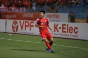 Lần đầu ra sân tại V-League, Phan Tuấn Tài được HLV CLB Viettel khen nức lời
