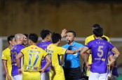 Sau sai sót trận CLB Hà Nội - HAGL, trọng tài Ngô Duy Lân tiếp tục 'mất hút' ở vòng 14 V-League