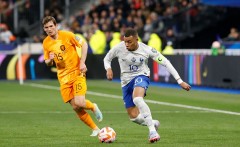 Pháp đại thắng Hà Lan trong ngày Kylian Mbappe mang băng thủ quân