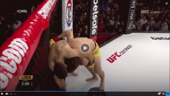 VIDEO: 2 võ sĩ đấm liên tiếp vào mặt nhau và cái kết không tưởng