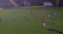 VIDEO: Cầu thủ Brazil bắt volley ghi bàn từ khoảng cách 70m