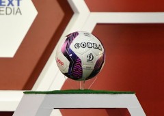 V-League 2021 ra mắt trái bóng mới cực đẹp, thử thách lớn cho các thủ môn