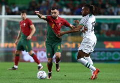 ĐT Bồ Đào Nha thắng giòn giã trong ngày Ronaldo 'mất hút'