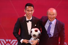Do Hung Dung sets 2 'terrible' goals after winning the Vietnam Golden Ball