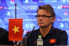 The 'continental plan' reversed, making Troussier have a headache