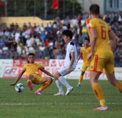 Vietnam football faces various reactions of the V-League teams