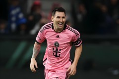 Messi loan báo ngày quay trở lại sân cỏ