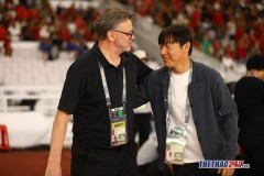 HLV Shin Tae Yong bất ngờ khi HLV Troussier bị sa thải