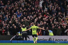 Trossard khiến fan Arsenal mê mẩn với màn ăn mừng sau bàn ấn định tỷ số 3-0 trước Brighton