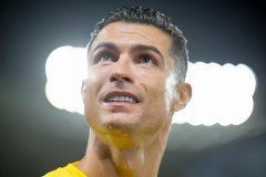 Ronaldo bị đuổi khỏi sân, Al Hilal nhạo báng trên mạng xã hội