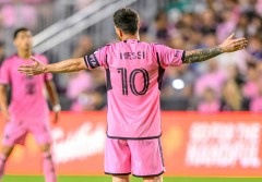 Messi thi đấu xuất sắc, đạt cột mốc lịch sử và đua giải bóng vàng MLS