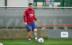 Leo Messi chăm chỉ tập luyện trong ngày đồng đội được phép nghỉ
