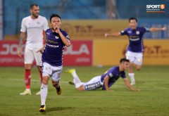 VIDEO: Quang Hải volley tung lưới Viettel FC, chạy quanh sân ăn mừng như Ronaldo
