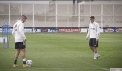 VIDEO: 'Sát thủ' Morata tái ngộ bạn thân Ronaldo trên sân tập Juventus