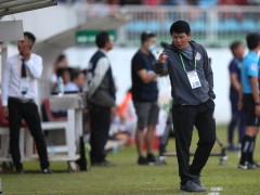 Học trò bị tố 'vô đạo đức' khi ném bóng vào mặt Hồng Duy, HLV Sài Gòn FC bênh: 'Cậu ấy hiền nhất đội'