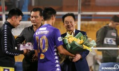 VIDEO: Quang Hải bỏ về sớm sau trận hoà Viettel, mặc cả đội chúc mừng sinh nhật bầu Hiển