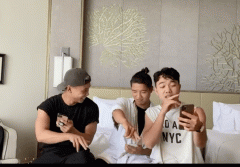 VIDEO: Sau đám cưới Công Phượng, Xuân Trường, Văn Thanh và Minh Long mở show hát rap