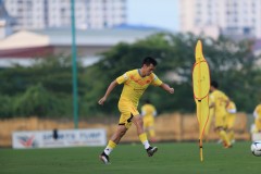 Nhìn Văn Quyết tập thầy Park đã mê, dành lời khen đắt giá cho thủ quân của Hà Nội FC