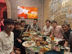 Con cưng bầu Đức cùng Văn Toàn ăn tất niên cùng danh hài nổi tiếng Việt Nam
