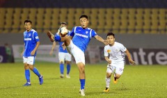 VIDEO: Mạc Hồng Quân volley cháy lưới Hà Nội FC khiến thầy Park trầm trồ