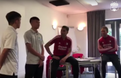 VIDEO: Khóa 4 HAGL trổ tài nói tiếng anh lưu loát khi giao tiếp với các HLV Feyenoord