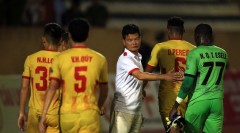 HLV Nam Định: 'BTC V.League không phải vội, Covid-19 có trừ chúng tôi ra đâu'