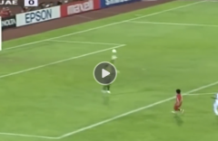 VIDEO: Cơn địa chấn mang tên Công VInh, Quang Thanh trước UAE ở Asian Cup
