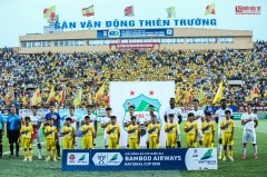 Báo Thái Lan: 'Cả thế giới dừng lại, bóng đá Việt Nam vẫn tưng bừng'