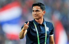 Kiatisuk: 'Tôi sẽ trở lại để nâng tầm cầu thủ Thái Lan'