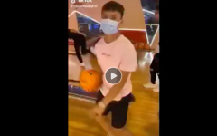 VIDEO: Quang Hải nhảy điệu 'Hãy trao cho anh' cực nghệ khi chơi bowling