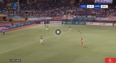 VIDEO: 'Đá tảng' U23 Việt Nam mắc sai lầm trong ngày thầy Park dự khán