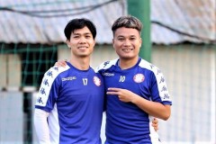 VIDEO: Cong Phuong makes fun of Phi Son on the training ground of HCMC club