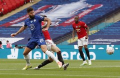 Trụ cột liên tục 'tấu hài', Man United gục ngã trước Chelsea