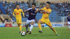 VIDEO: 4 situations Nam Dinh players 'scream' at the referee