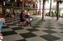VIDEO: Thách đấu võ sỹ Muay Thái, Từ Hiểu Đông nhận thất bại 'đẫm máu'