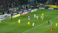VIDEO: Cú ngoặt bóng thần thánh đánh lừa cùng lúc 3 cầu thủ của Hazard
