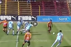 VIDEO: Đánh gót 'kinh dị', cầu thủ Uruguay kiến tạo đẳng cấp giúp đồng đội ghi bàn
